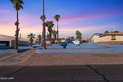 3781 Beachview Dr, Lake Havasu City, AZ 86406 - Photo 2