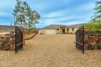 10790 Fenton Dr, Parker, AZ 85344 - Photo 12