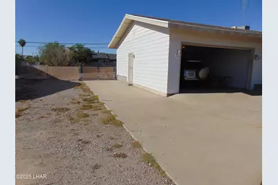 3351 Kiowa Blvd S, Lake Havasu City, AZ 86404 - Photo 2