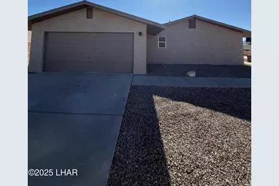 1950 Park Terrace Bay #A, Lake Havasu City, AZ 86404 - Photo 1