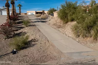 2173 Cosnina Dr, Lake Havasu City, AZ 86403 - Photo 4