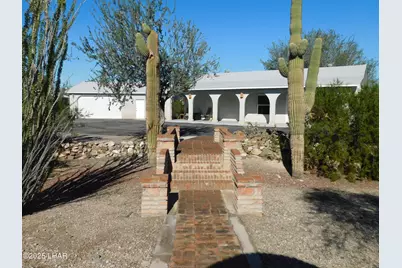675 N Tesota Ln, Quartzsite, AZ 85346 - Photo 1