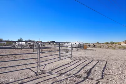 7925 N Rancho Vista Dr, Lake Havasu City, AZ 86404 - Photo 12