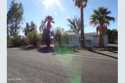 27992 Norris Ave, Bouse, AZ 85325 - Photo 2