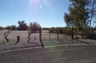 27992 Norris Ave, Bouse, AZ 85325 - Photo 14