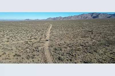 Lot 328 E Oscar Dr, Yucca, AZ 86438 - Photo 8
