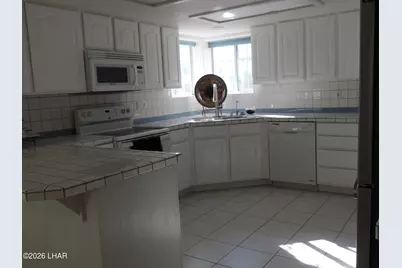 1697 Cardinal Dr, Lake Havasu City, AZ 86403 - Photo 6