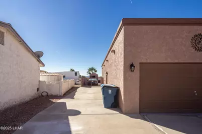 2416 Fannin Dr, Lake Havasu City, AZ 86403 - Photo 4