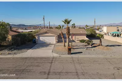 1061 Melrose Dr, Lake Havasu City, AZ 86406 - Photo 1