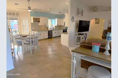 2528 Sunchief Ln, Lake Havasu City, AZ 86403 - Photo 6