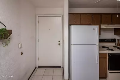 1850 Swanson Ave #A21, Lake Havasu City, AZ 86403 - Photo 2