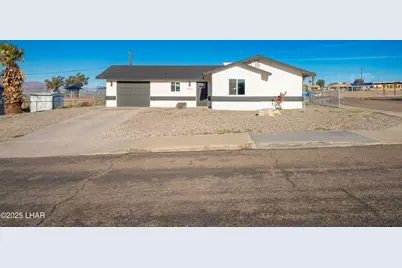 2205 Charing Cross Dr, Lake Havasu City, AZ 86404 - Photo 1