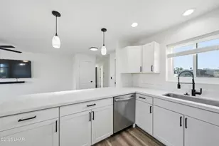 2205 Charing Cross Dr, Lake Havasu City, AZ 86404 - Photo 10