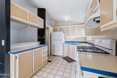 2635 Laverne Dr, Lake Havasu City, AZ 86404 - Photo 10