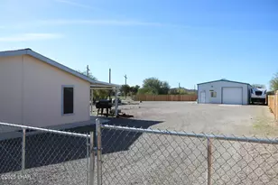 25536 Ochoco Way, Bouse, AZ 85325 - Photo 32