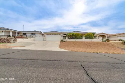 3140 Maracaibo Dr, Lake Havasu City, AZ 86404 - Photo 2