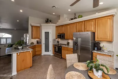 3250 Amigo Dr, Lake Havasu City, AZ 86404 - Photo 14