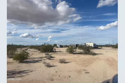 32012 Avenue 41 E, Bouse, AZ 85325 - Photo 6