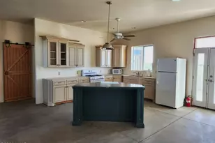19310 S John Wayne Rd, Yucca, AZ 86438 - Photo 2