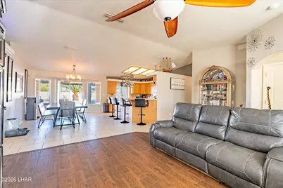 2879 War Eagle Dr, Lake Havasu City, AZ 86406 - Photo 2