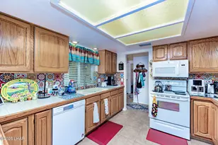1929 Burgundy Ln, Lake Havasu City, AZ 86404 - Photo 6