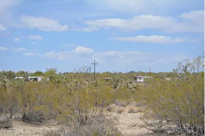 2279 E Margaret Dr, Yucca, AZ 86438 - Photo 76