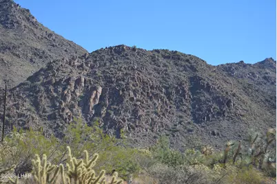 2279 E Margaret Dr, Yucca, AZ 86438 - Photo 4