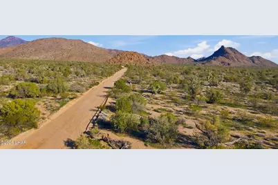 000 E Cactus Wren Dr, Yucca, AZ 86438 - Photo 14