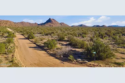 000 E Cactus Wren Dr, Yucca, AZ 86438 - Photo 12
