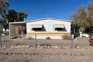 746 W Falcon Dr, Quartzsite, AZ 85346 - Photo 1