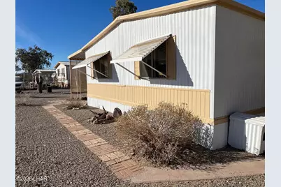 746 W Falcon Dr, Quartzsite, AZ 85346 - Photo 28