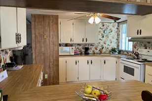 746 W Falcon Dr, Quartzsite, AZ 85346 - Photo 8