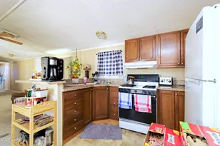 860 S Connor Ln, Quartzsite, AZ 85346 - Photo 16