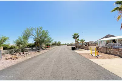 860 S Connor Ln, Quartzsite, AZ 85346 - Photo 26