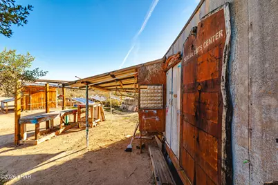 19816 S Gold Mine Rd, Yucca, AZ 86438 - Photo 68