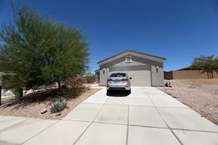 2741 Wilderness Ln, Bullhead City, AZ 86442 - Photo 1