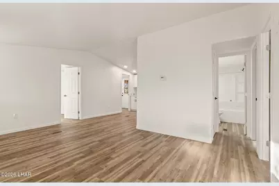 1405 E Pearl Cir, Fort Mohave, AZ 86426 - Photo 10