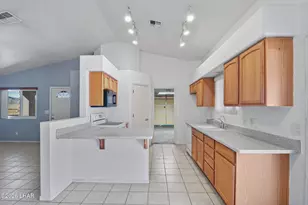 10106 N Concho Dr, Kingman, AZ 86401 - Photo 12