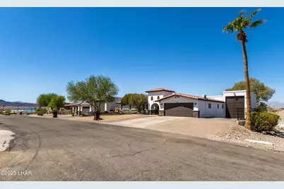 1881 Pinion Tree Dr, Lake Havasu City, AZ 86406 - Photo 4
