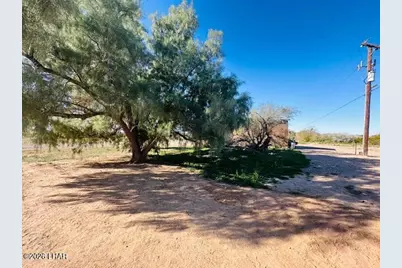 29525 Beer Barrel Ln, Bouse, AZ 85325 - Photo 26