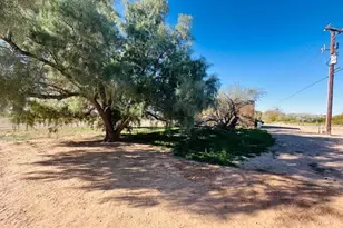 29525 Beer Barrel Ln, Bouse, AZ 85325 - Photo 26