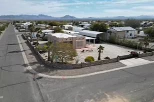 49527 Turquoise Avenue, Quartzsite, AZ 85346 - Photo 2