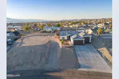 2155 Cosnina Dr, Lake Havasu City, AZ 86403 - Photo 2
