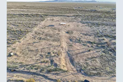 12 W Medio Dr, Yucca, AZ 86438 - Photo 2