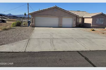 1215 Pawnee Dr, Lake Havasu City, AZ 86406 - Photo 1