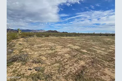 3412 S Lone Ranger Rd, Yucca, AZ 86438 - Photo 18
