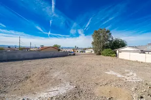 870 Chalon Dr, Lake Havasu City, AZ 86403 - Photo 1