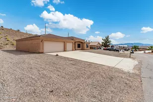 4042 Columbia Dr, Lake Havasu City, AZ 86406 - Photo 2