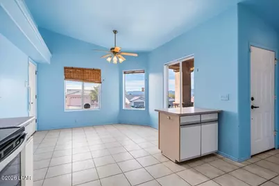 3089 Caliente Dr, Lake Havasu City, AZ 86404 - Photo 14