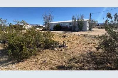 15454 S Carmen Rd, Yucca, AZ 86438 - Photo 2